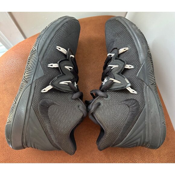 NIKE KYRIE 5 GS BIG KIDS BASKETBALL HI-TOP SHOES BOYS YOUTH SIZE 4Y BLACK-RED - Picture 5 of 9